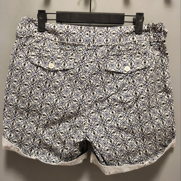 NWOT Womens Shorts Sz 10 - Picture 2 of 4